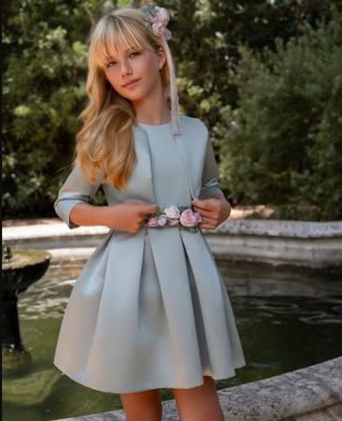 Moda Mimilú: artesanía y elegancia para las grandes ceremonias en La Trepa