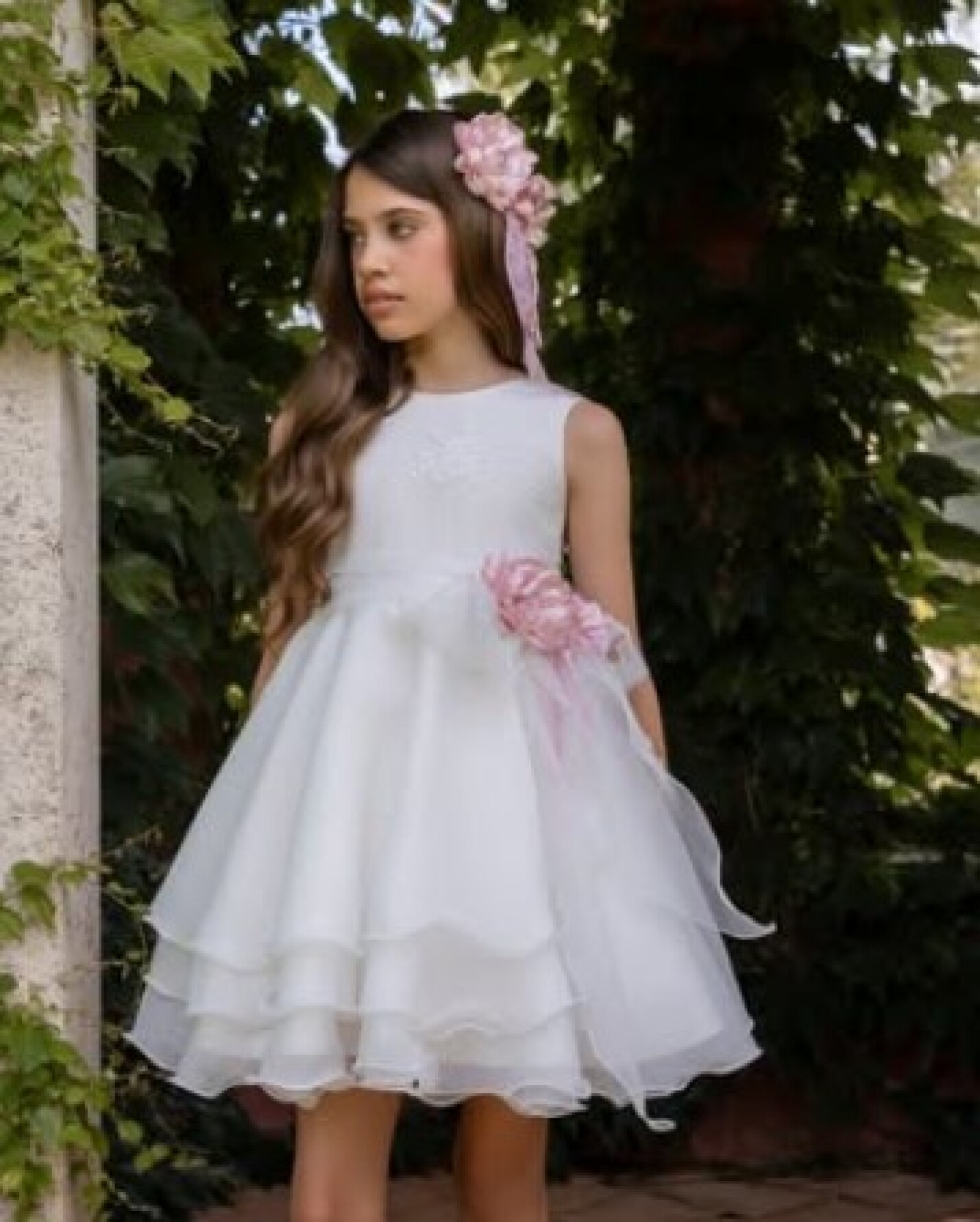 Moda Mimilú: artesanía y elegancia para las grandes ceremonias en La Trepa
